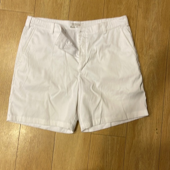Nike DRI-FIT Golf Shorts - Picture 1 of 3